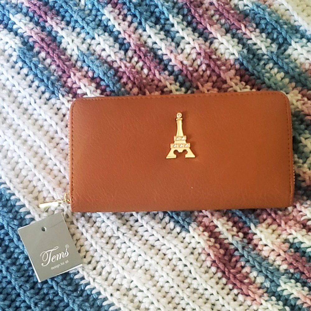eiffel tower wallet